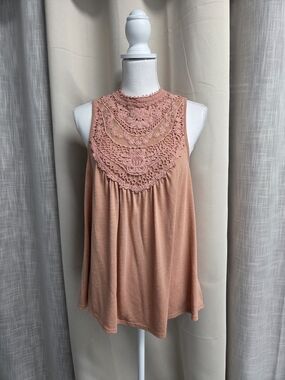 Taylor & Sage Peach Crochet Yoke Tank Size L